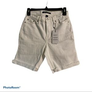 NWT CALVIN KLEIN HIGH RISE BERMUDA SHORT